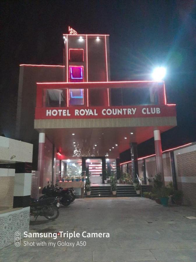 Hotel Royal Country Club Bénarès Extérieur photo